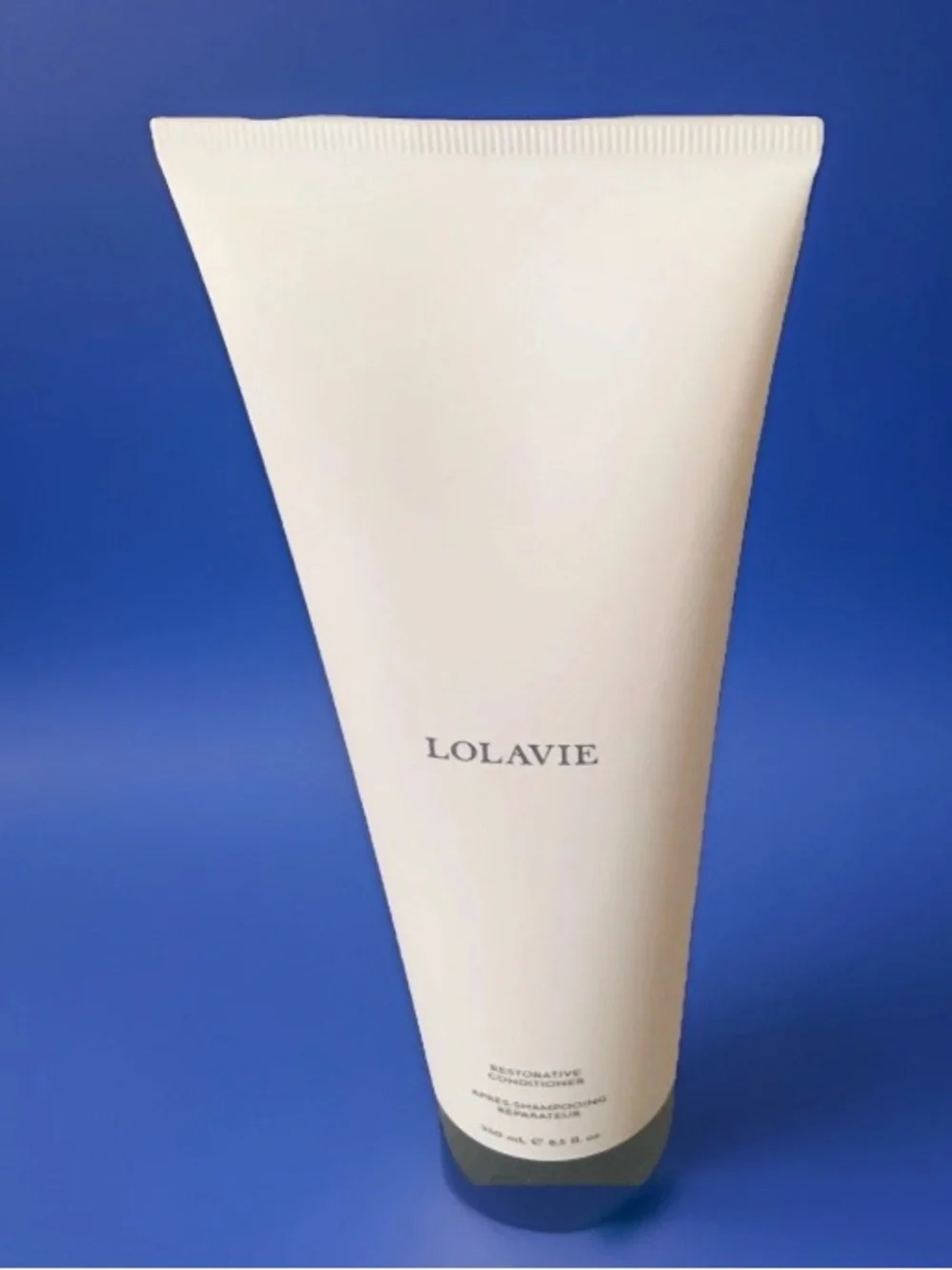 LOLAVIE White Restorative Hair Conditioner for Women — Lightweight Hydration